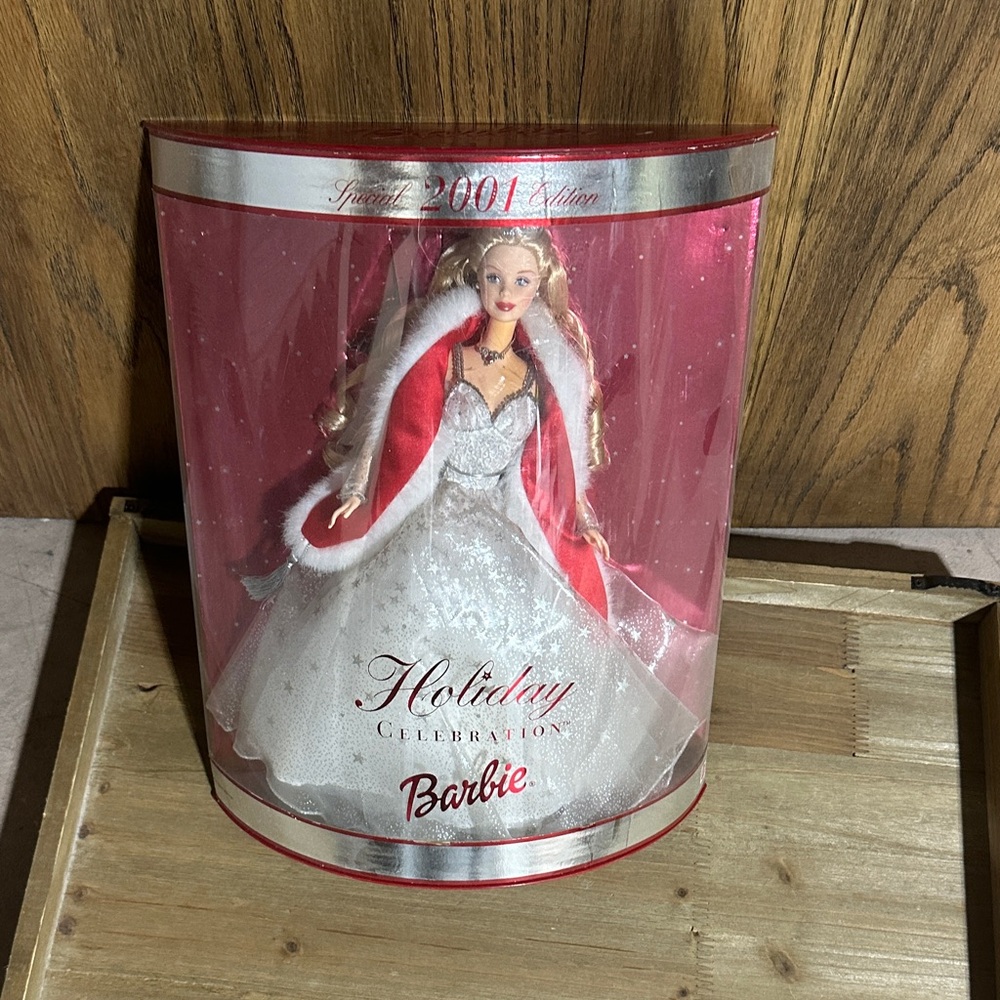 Barbie Special Edition in White and Red Gown 2001